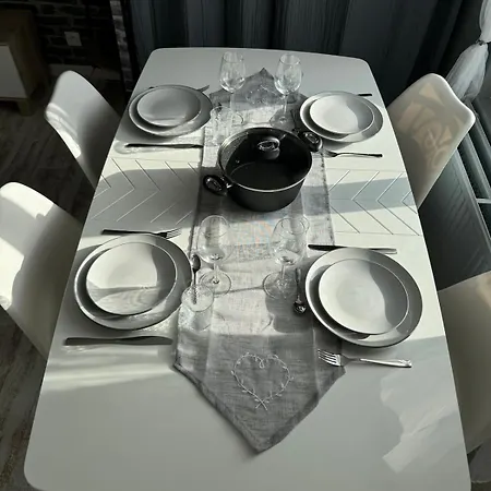 Le Normand Y Apartment